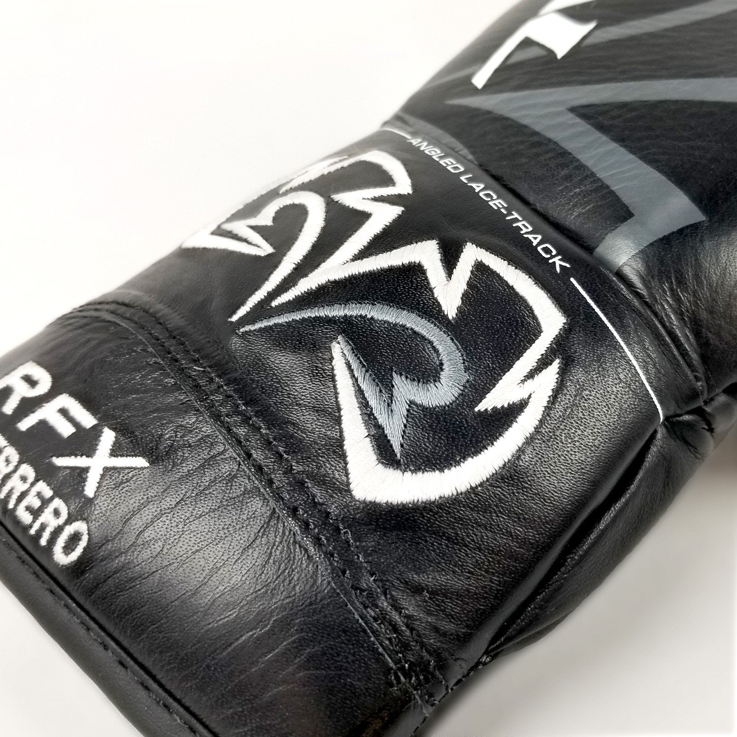 Rival Rękawice Bokserskie ze skóry naturalnej RFX-Guerrero Pro Fight HDE-F Czarne
