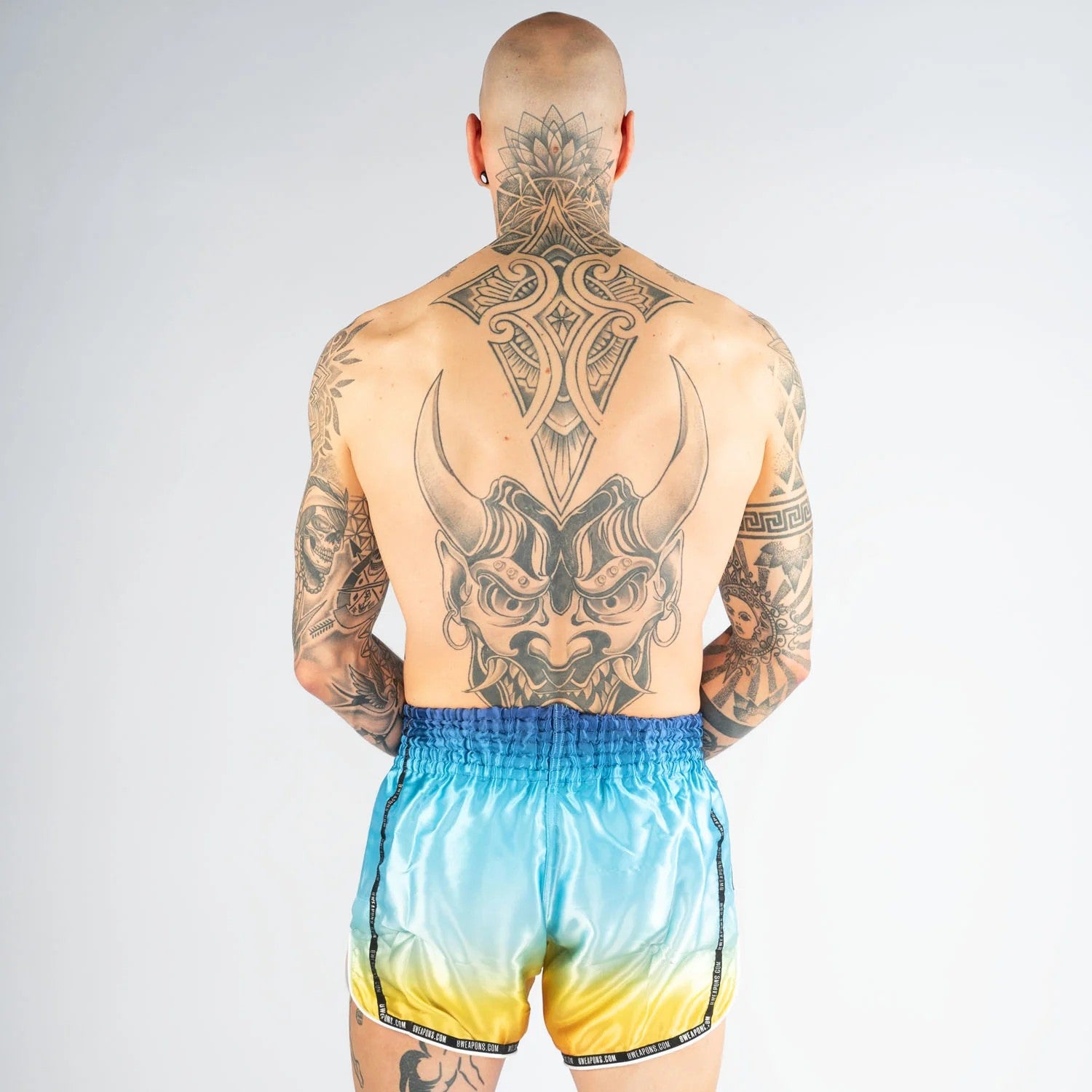 8 Weapons Spodenki Muay Thai Vivo Sunrise