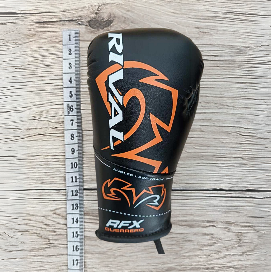 Rival Zawieszka Rękawice Bokserskie RFX-Guerrero na lusterko do samochodu