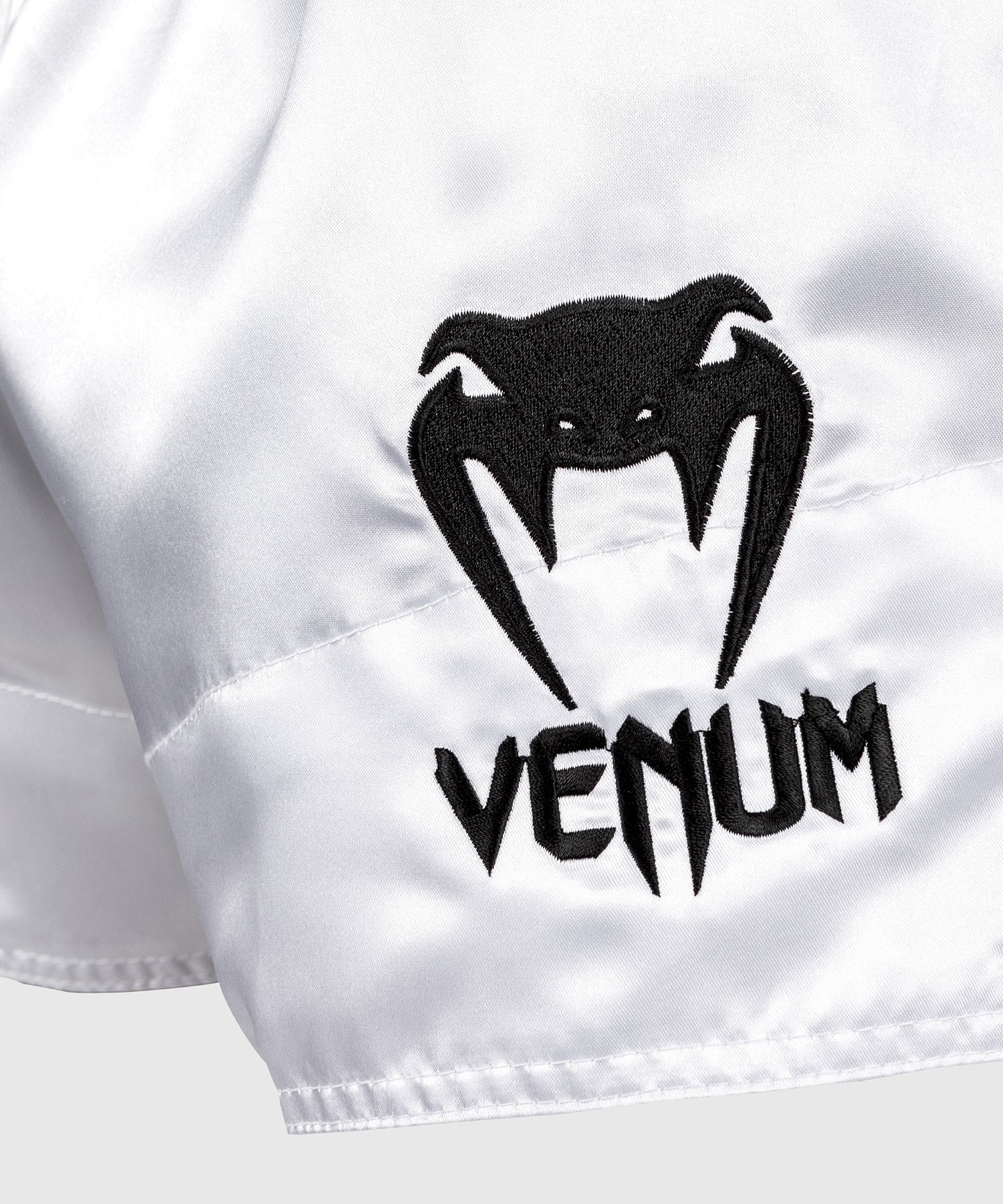 Venum Spodenki Muay Thai Classic White/Black