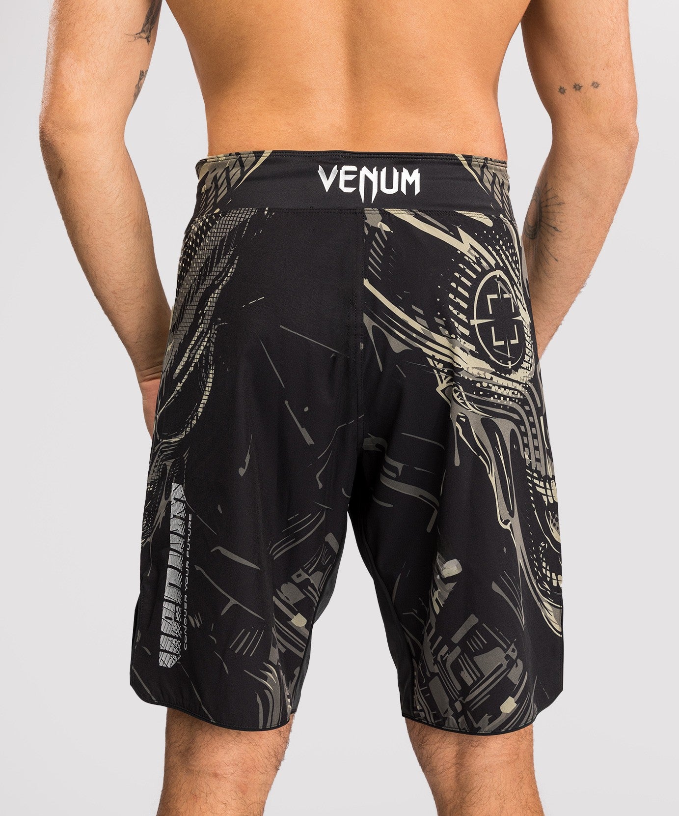 Venum Spodenki MMA Invader Czarne/Piaskowe