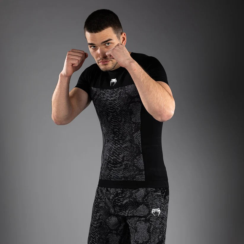 Venum Rashguard Męski Krótki Rękaw G-Fit Scales Czarny