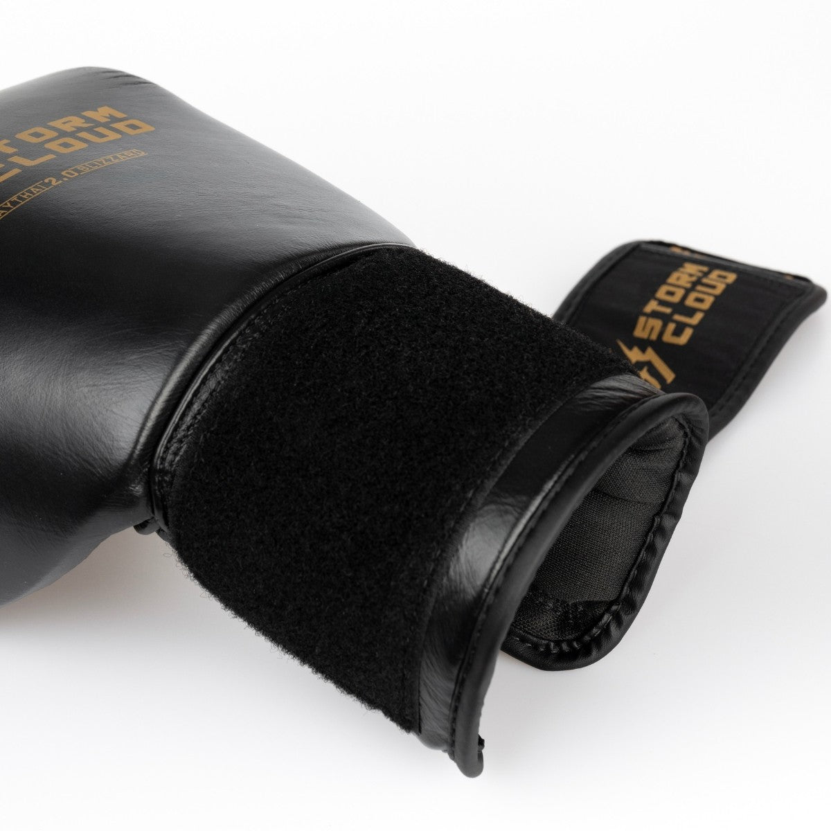 StormCloud Rękawice Muay Thai Blizzard 2.0 Czarne/Złote