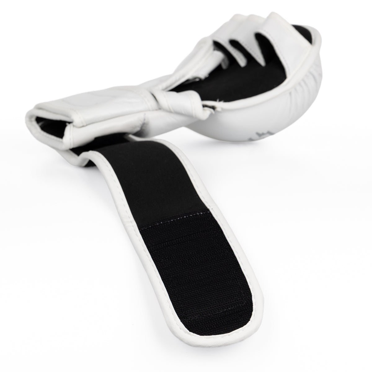 StormCloud Rękawice do MMA Hurricane 3.0 Sparingowe Białe/Srebrne 7oz