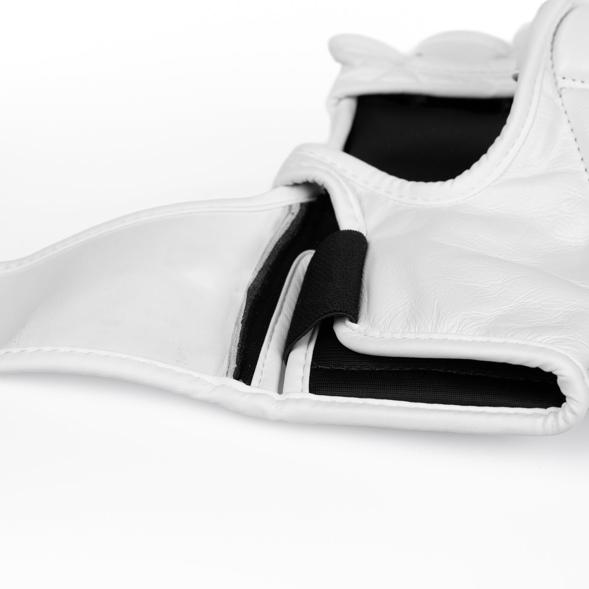 StormCloud Rękawice do MMA Hurricane 3.0 4oz Białe/Srebrne