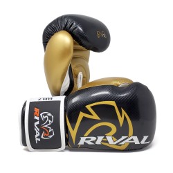 Czarno-złote rękawice bokserskie przyrządowe Rival RB7 | MMAniak.pl