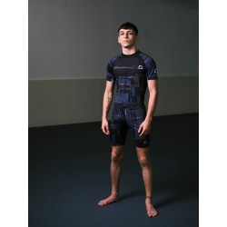 Czarny rashguard z krótkim rękawem MANTO ENDURE | sklep MMAniak.pl