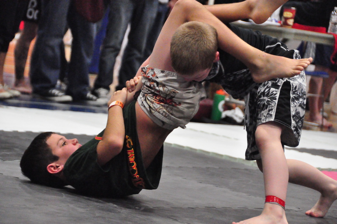 Treningi MMA dla dzieci to świetna rozrywka i szansa na rozwój fizyczny i psychiczny