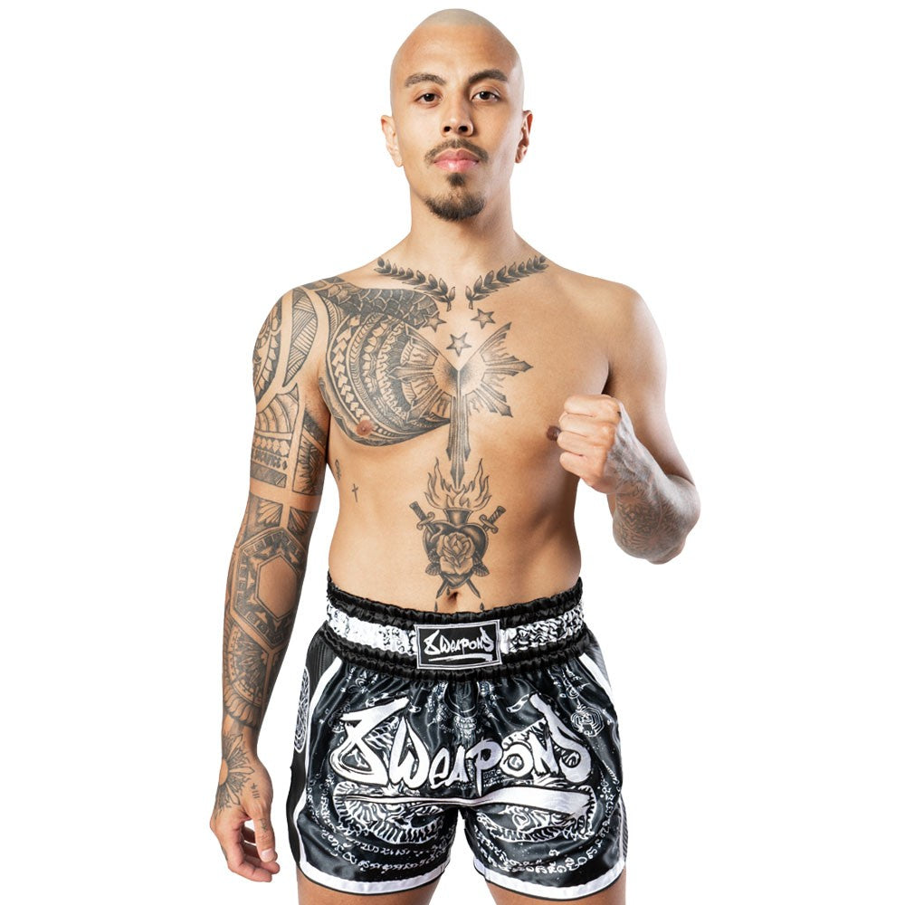 8 Weapons Spodenki Muay Thai Sak Yant Tigers Czarne