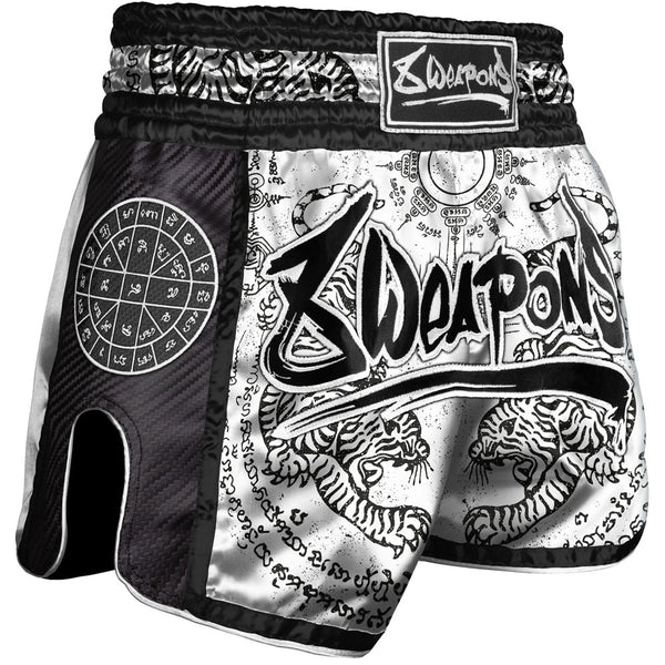 8 Weapons Spodenki Muay Thai Sak Yant Tigers Białe