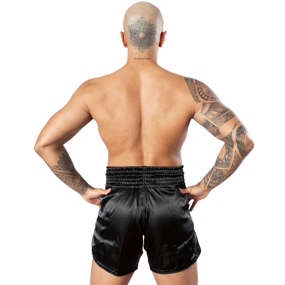 8 Weapons Spodenki Muay Thai Strike Czarne/Złote