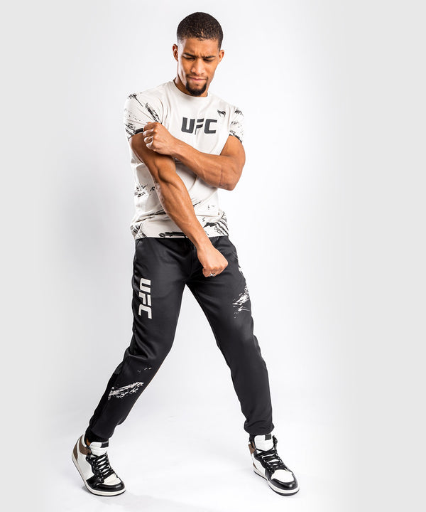 Venum UFC Spodnie Dresowe Authentic Fight Week 2.0 Czarne/Piaskowe