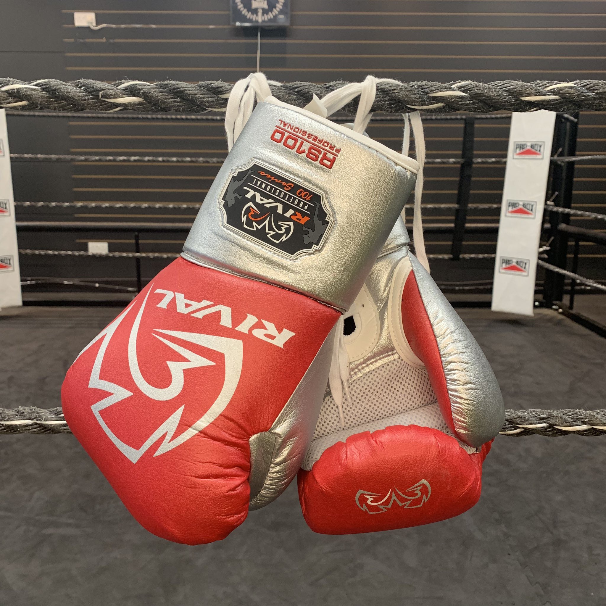 Rival Rękawice bokserskie sparingowe RS100 Professional Czerwone