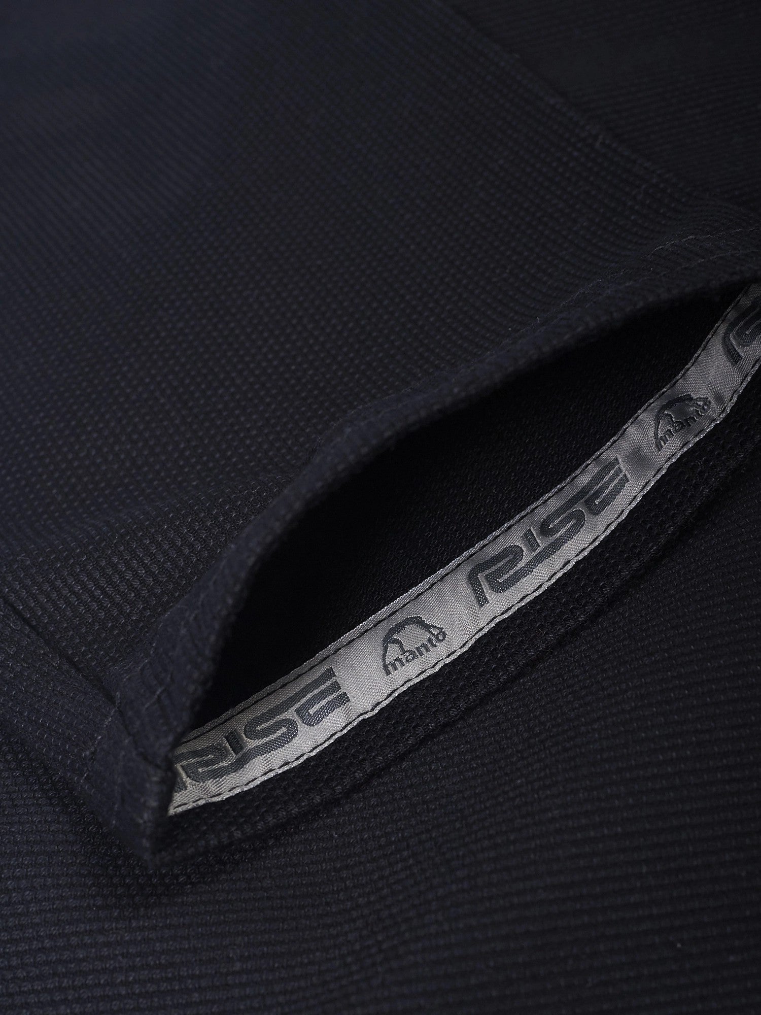 MANTO Kimono/GI BJJ Męskie RISE 2.0 Czarne