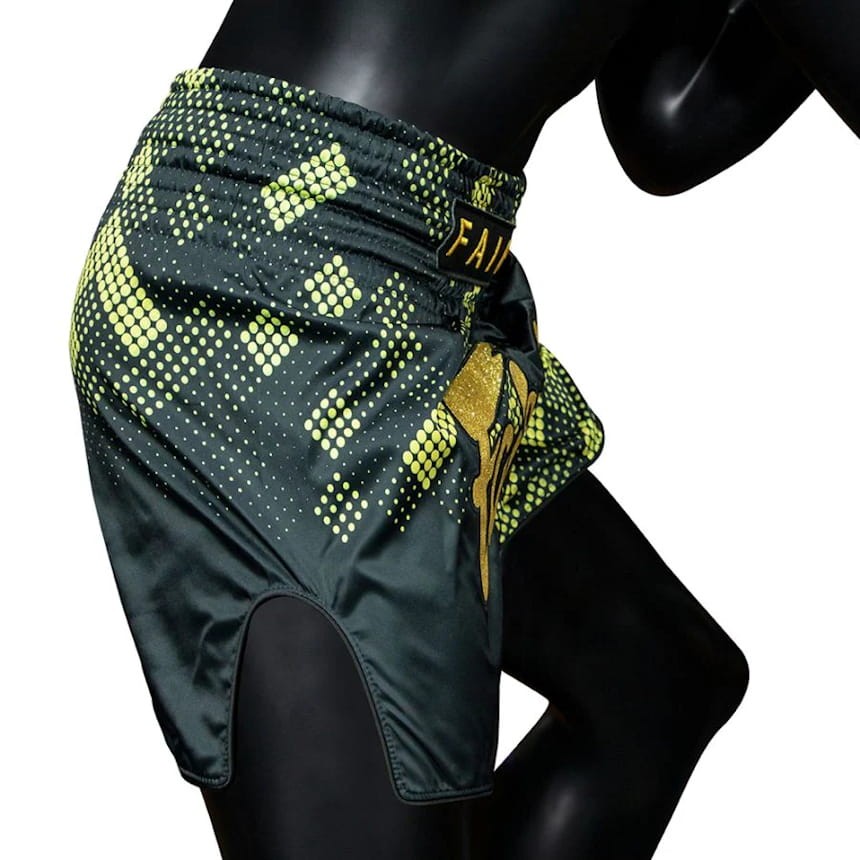 Fairtex Spodenki Muay Thai BS1931 Czarne-Złote