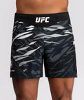 Venum Spodenki do MMA Short Fit UFC Fusion Authentic Fight Night Czarne