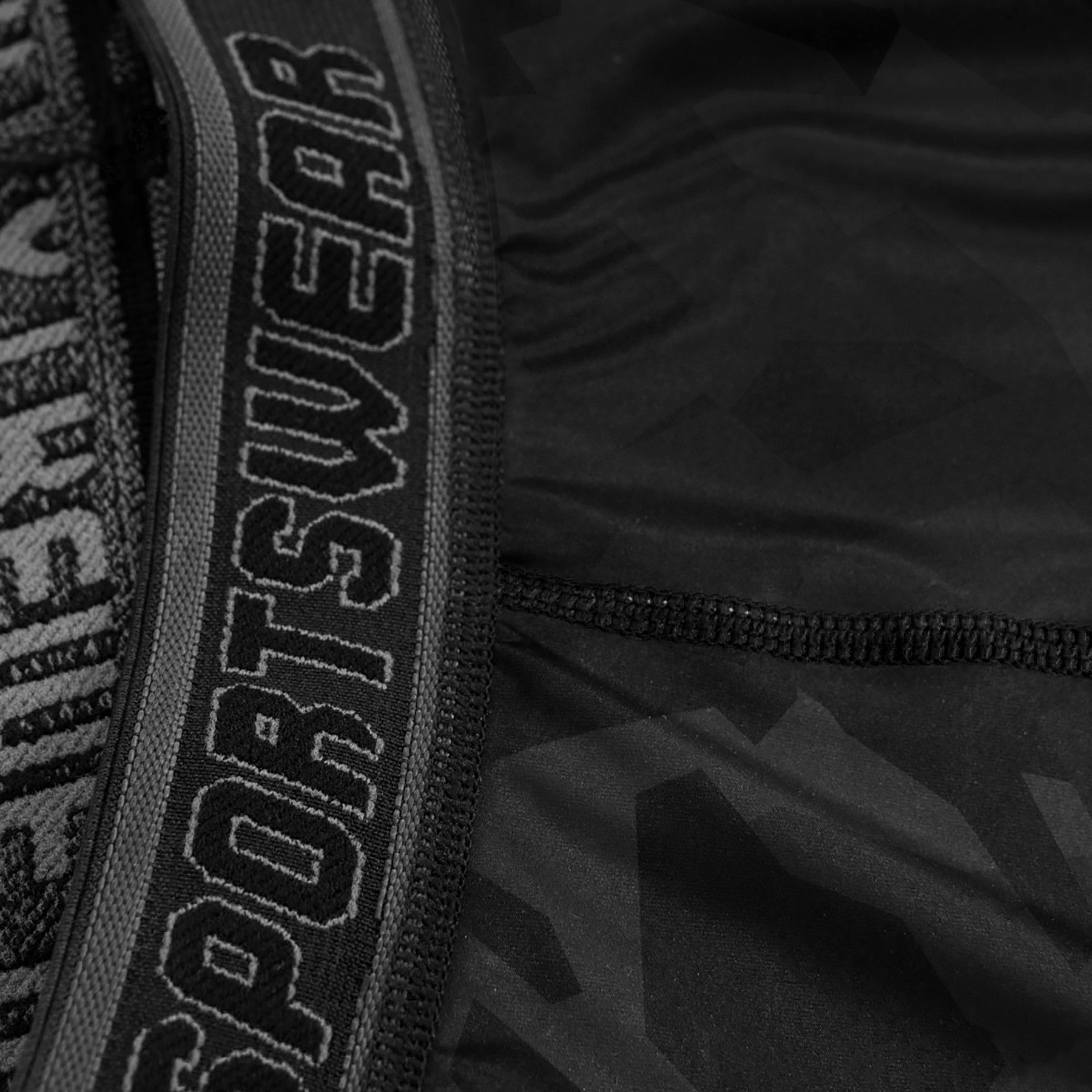 Extreme Hobby Legginsy Black Panther Czarno-Czerwony