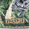 8 Weapons Spodenki Muay Thai Bone Island