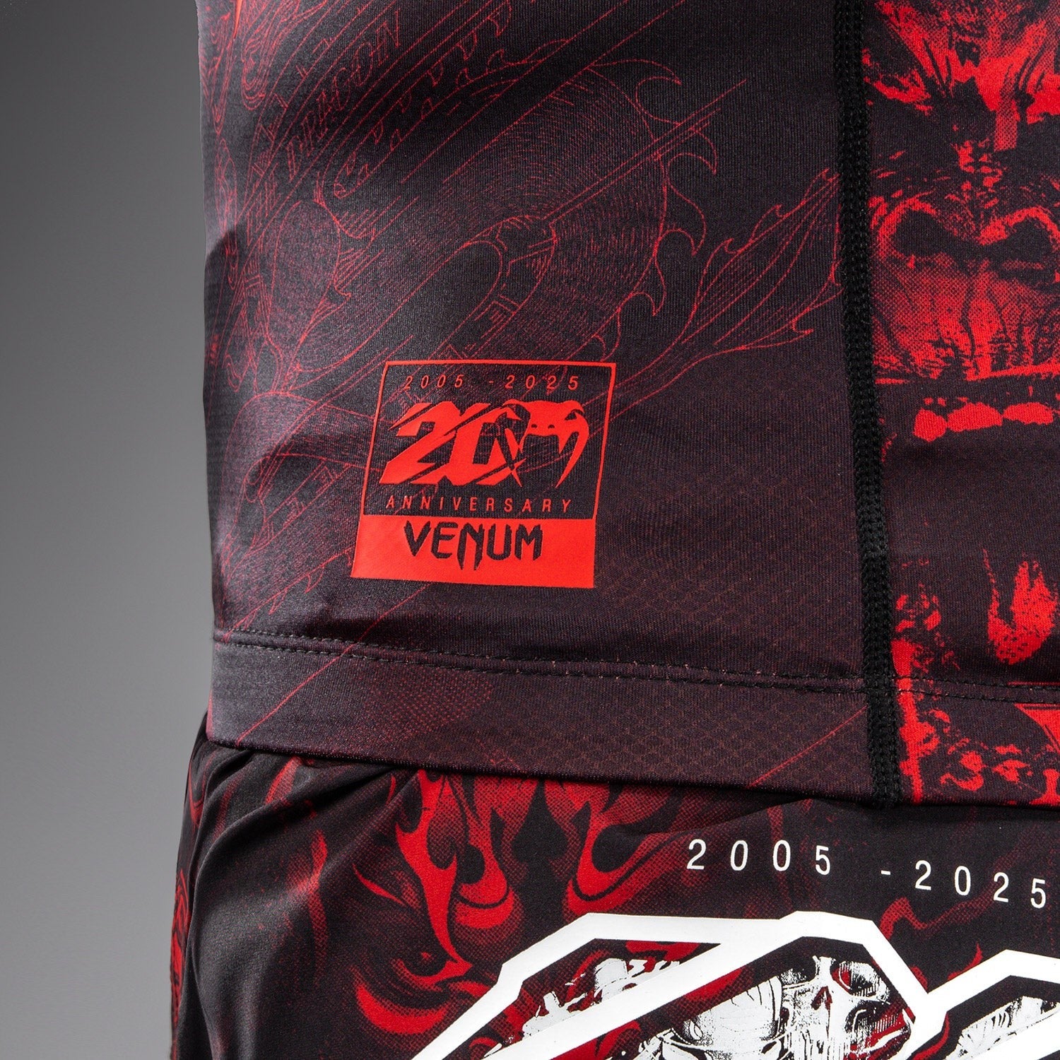 Venum Rashguard 20th Anniversary Krótki Rękaw Czarny/Czerwony