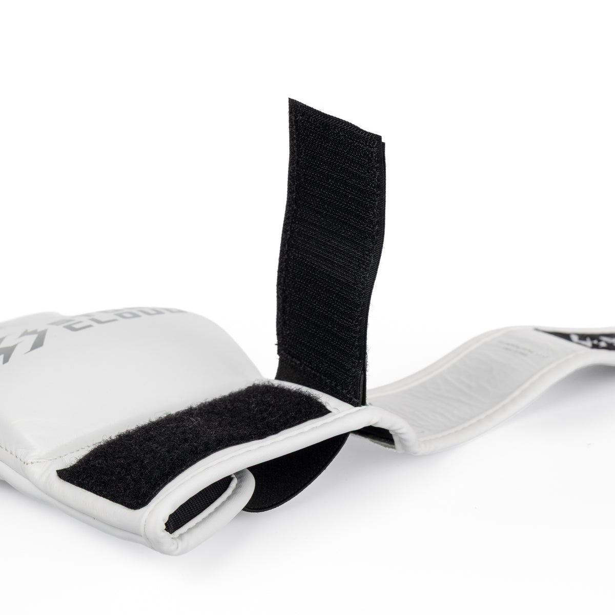 StormCloud Rękawice do MMA Hurricane 3.0 4oz bez kciuka Białe/Srebrne