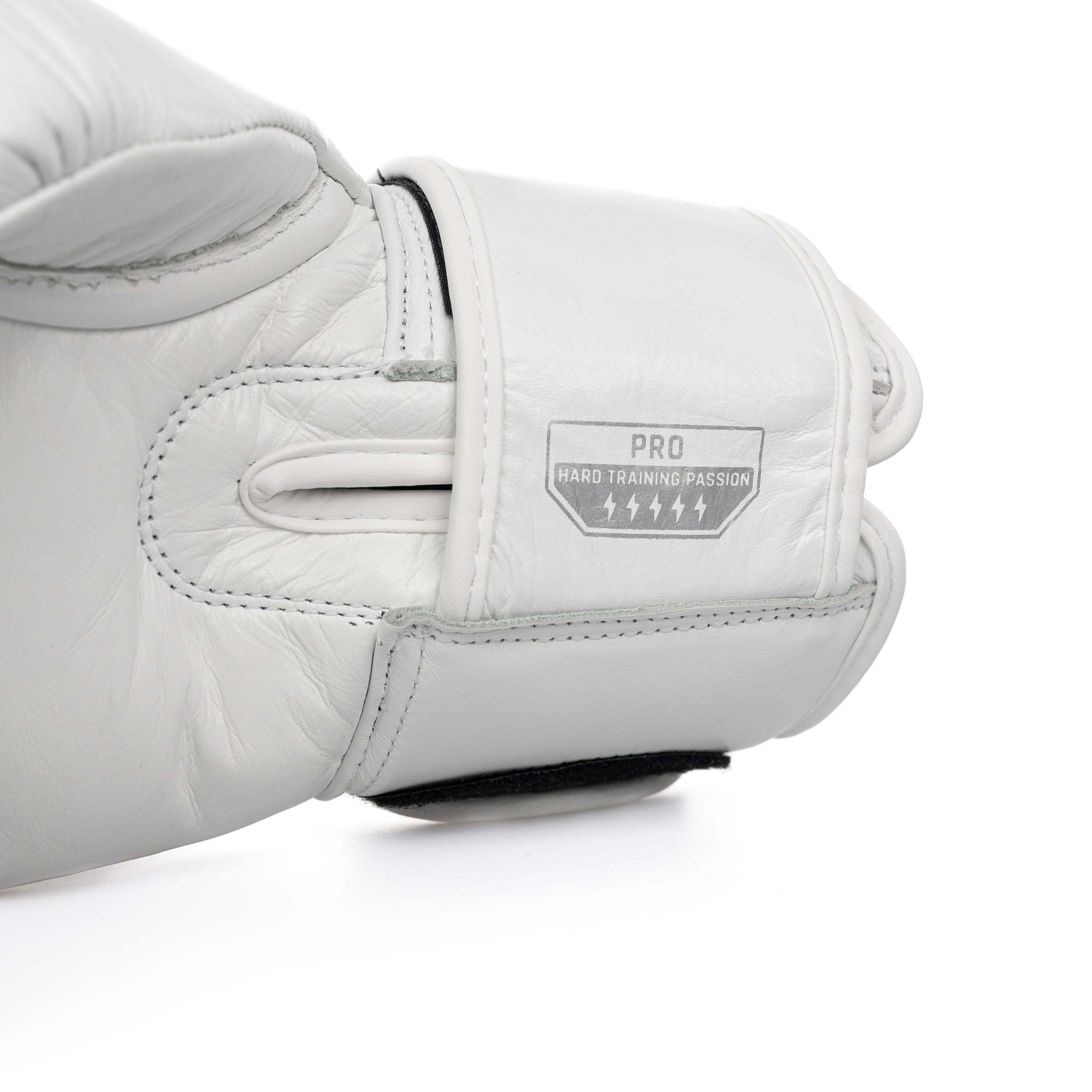 StormCloud Rękawice Muay Thai Blizzard 2.0 Białe/Srebrne