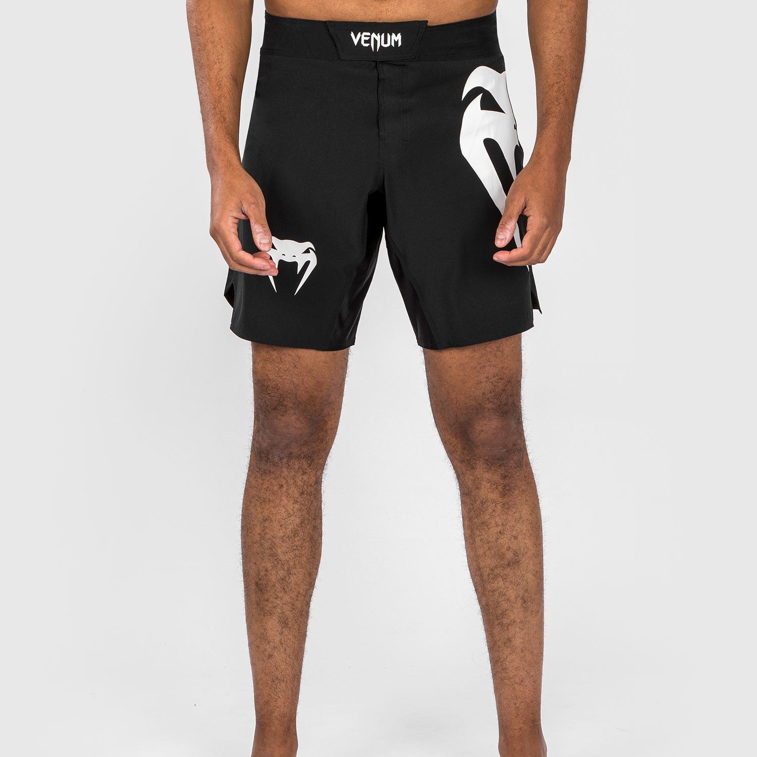 Venum Spodenki do MMA Light 5.0 Black/White